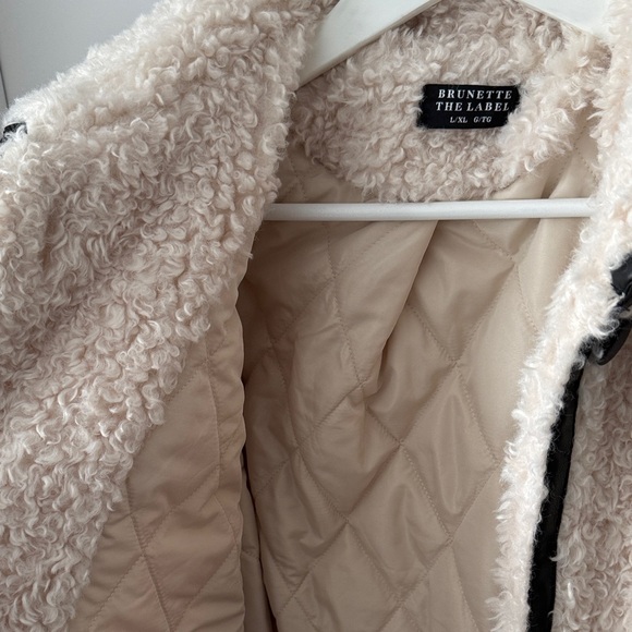 Brunette The Label Cream Fleece Jacket - Picture 6 of 7